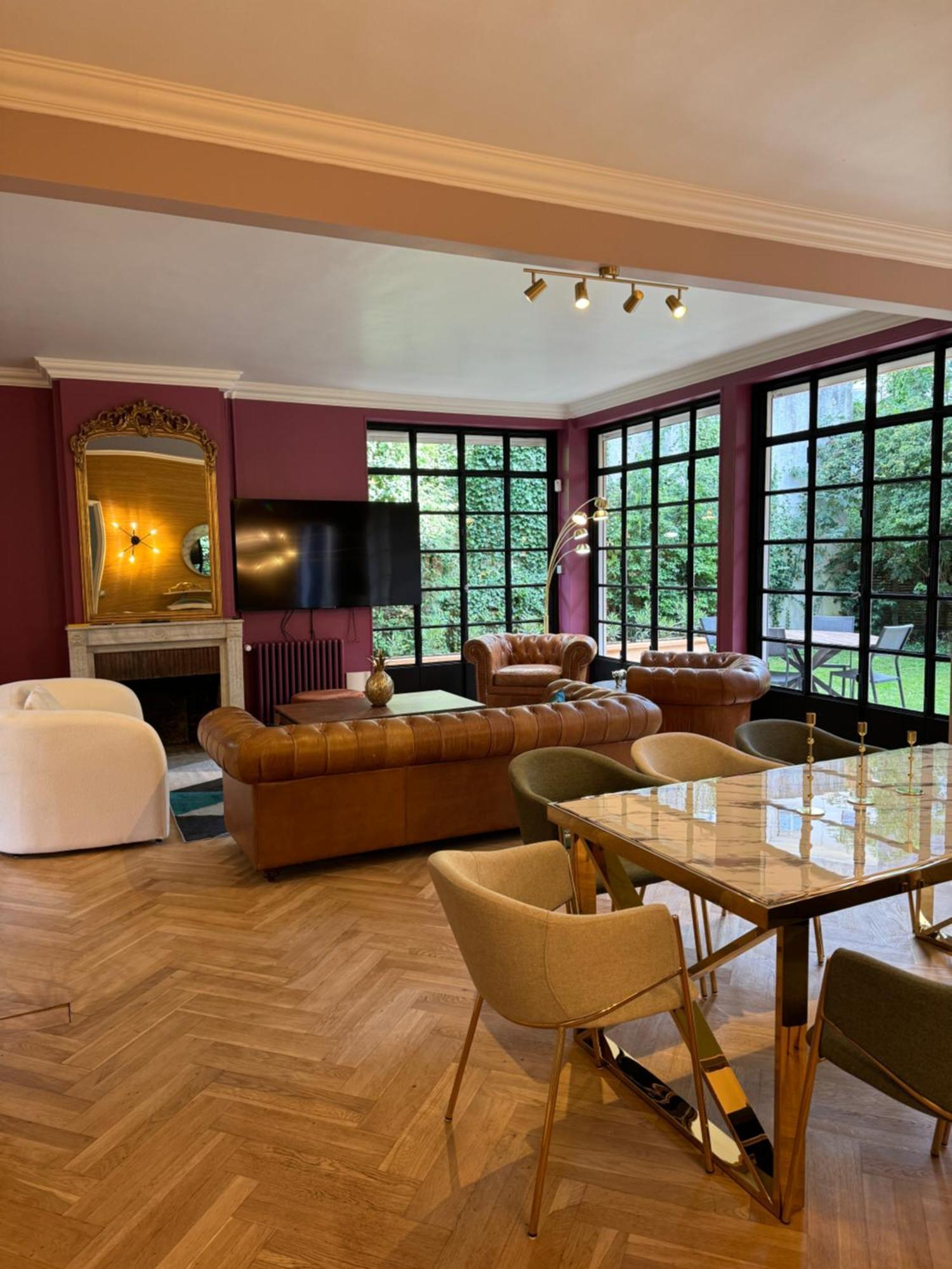 Erawan Boutique Hotel Evreux Exterior photo
